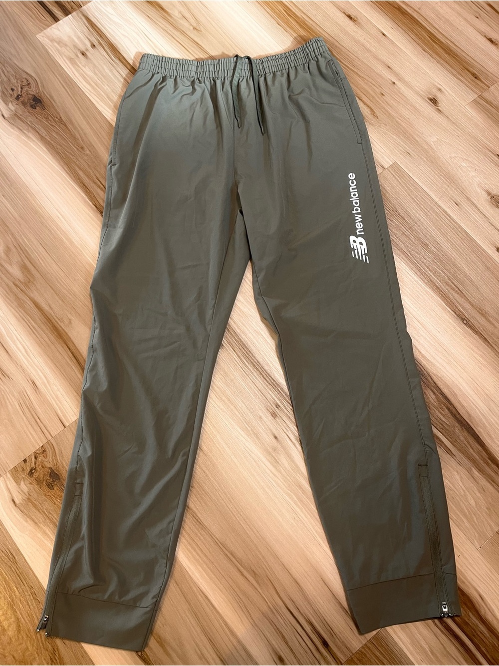 New Balance Track Pants Womens Large L Elastic Waist Pocket Zip Ankle Sage Green